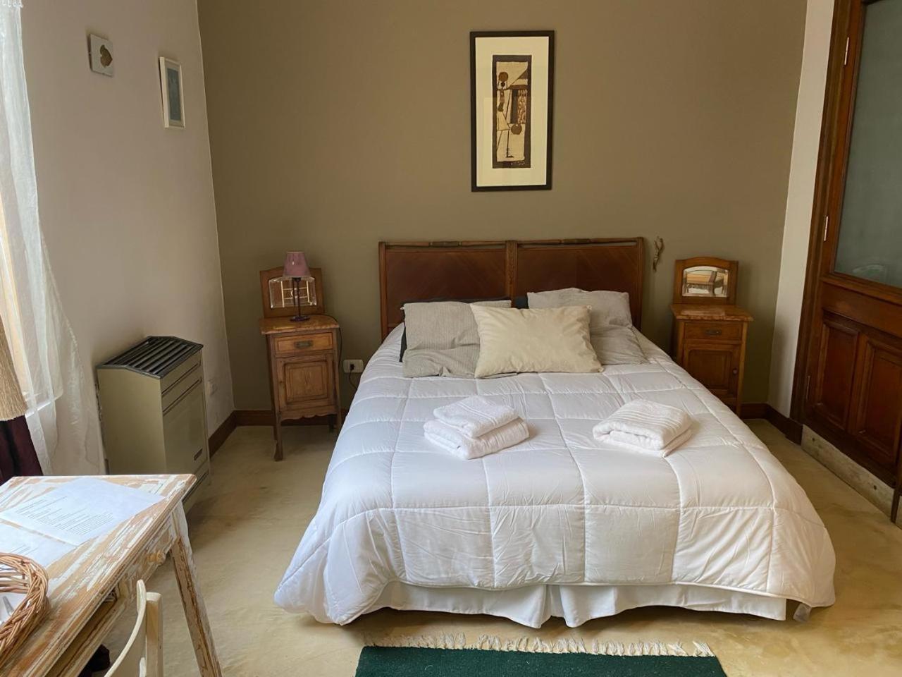 La Casona De Blanca Bed & Breakfast Balcarce Exterior photo